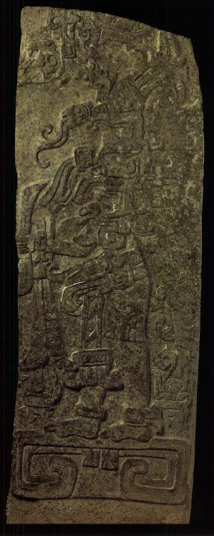 Стела 11 из Каминальхуйу. Пример монумента с портретом царя